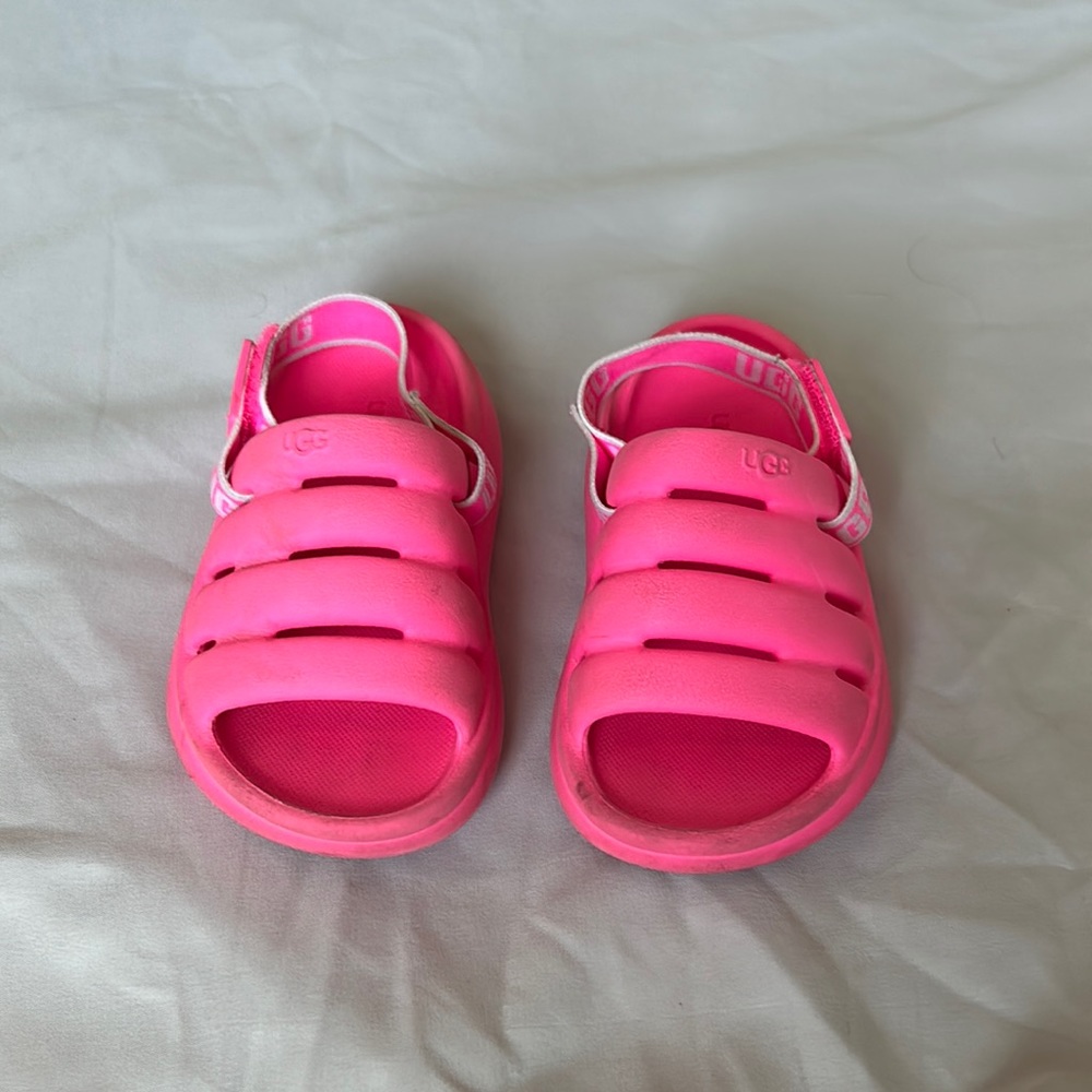 Kids’ Pink UGG Sport Yeah EVA sandal